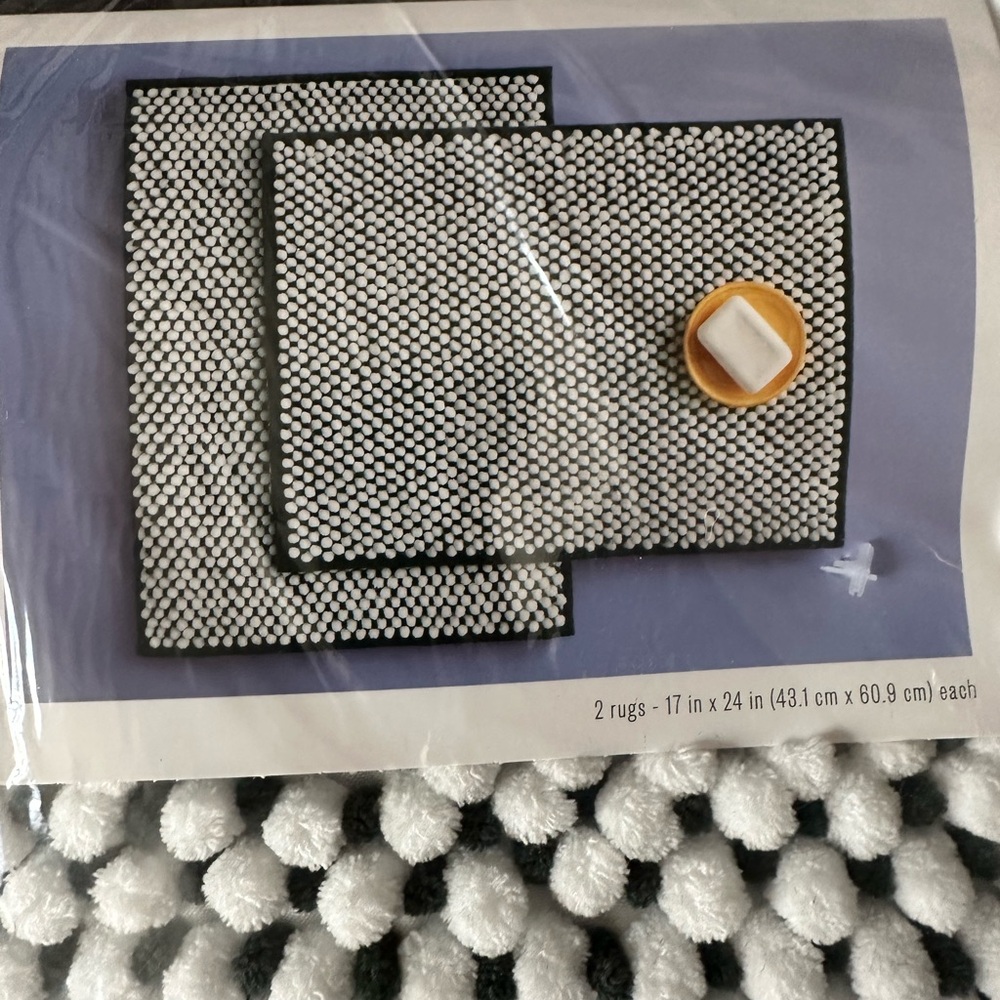 Room Essentials Chenille Bath Rug Set - Picture 4 of 6